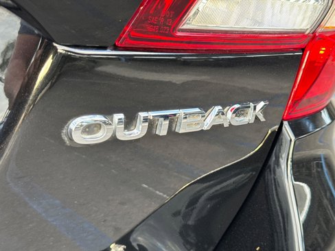 Used 2019 Subaru Outback 2.5i Premium image 15