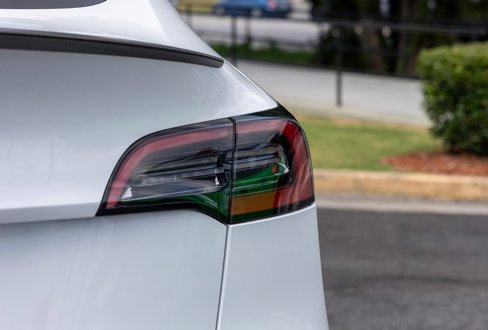 Used 2024 Tesla Model Y Performance image 24