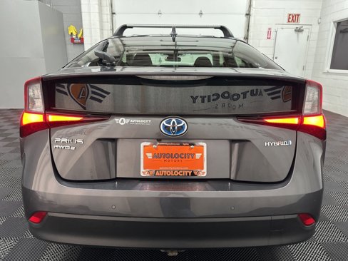 Used 2021 Toyota Prius LE image 9