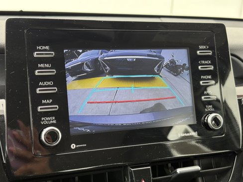 Used 2022 Toyota Camry SE image 19