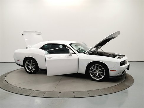 Used 2022 Dodge Challenger GT image 17