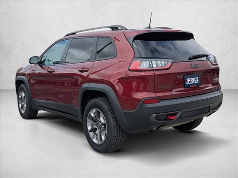 Used 2019 Jeep Cherokee Trailhawk image 8