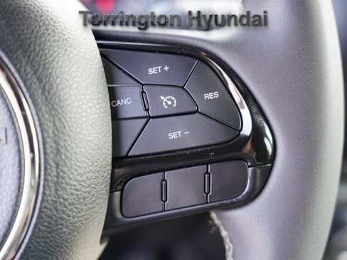 Used 2021 Jeep Renegade Latitude image 19