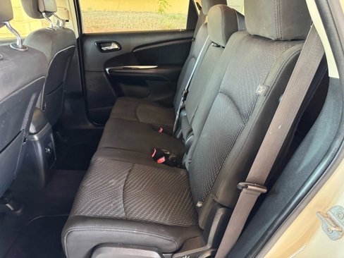 Used 2019 Dodge Journey SE w/ Premium Group image 16
