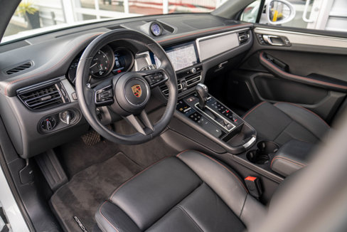 Used 2022 Porsche Macan image 9