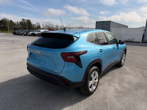 New 2026 Chevrolet Trax LS image 3