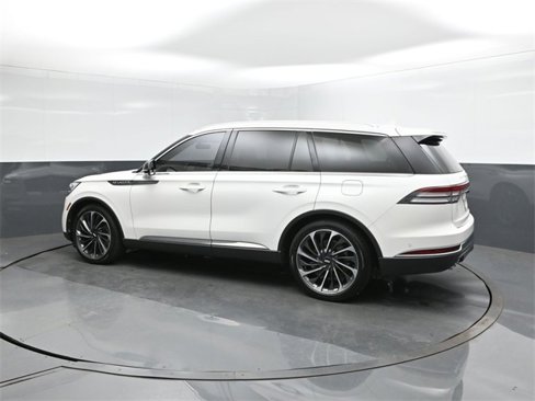 Used 2020 Lincoln Aviator Reserve w/ Equipment Group 202A image 5