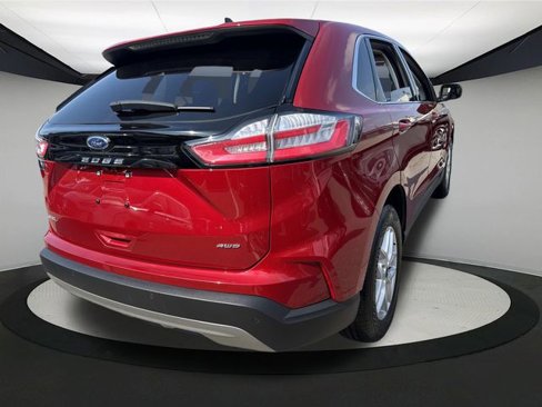 Used 2024 Ford Edge SEL image 9