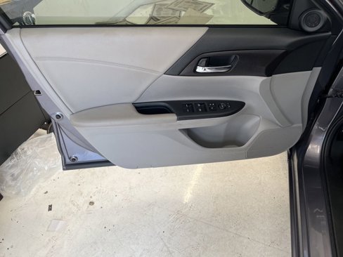 Used 2015 Honda Accord EX image 17
