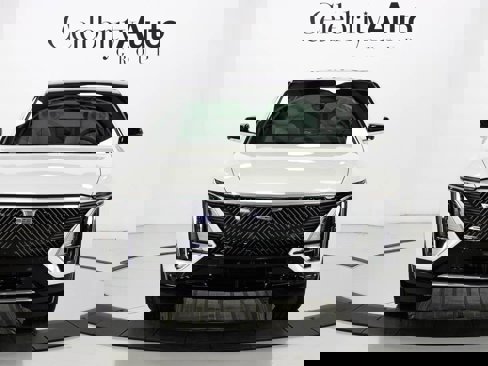 Used 2025 Cadillac Lyriq Luxury image 2