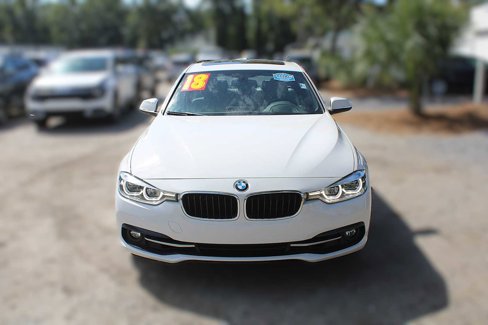 Used 2018 BMW 330i xDrive Sedan w/ Premium Package image 16