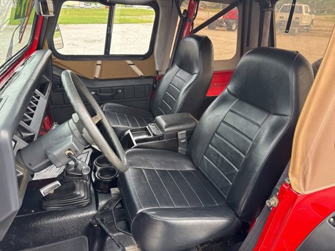 Used 1995 Jeep Wrangler S image 14