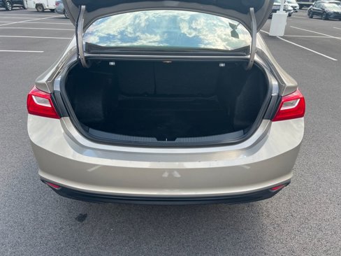 Used 2023 Chevrolet Malibu LS image 11