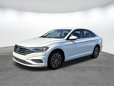Used 2021 Volkswagen Jetta SE image 2