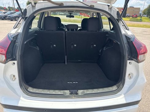Used 2021 Nissan Kicks S image 5
