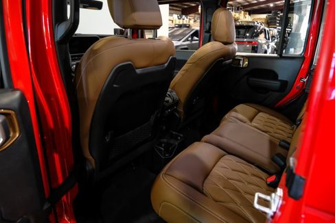 Used 2024 Jeep Wrangler Unlimited Rubicon w/ Technology Group image 83