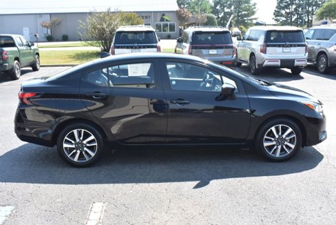 Used 2024 Nissan Versa SV image 4