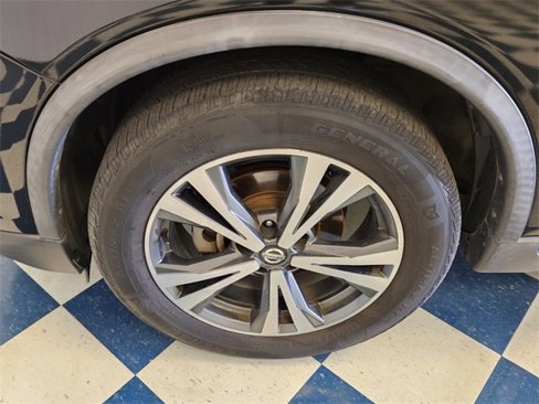 Used 2018 Nissan Rogue SL image 17