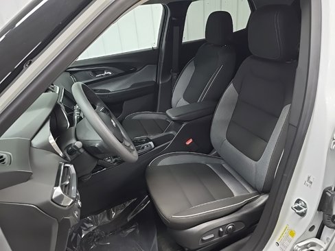 Used 2023 Chevrolet TrailBlazer LT w/ Convenience Package image 29