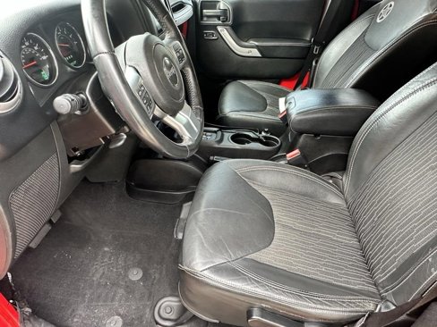 Used 2015 Jeep Wrangler Unlimited Sport image 6