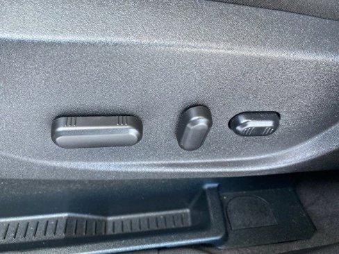 Certified 2018 Ford Escape SEL w/ Ford Safe & Smart Package image 33