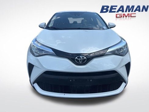 Used 2020 Toyota C-HR LE image 3