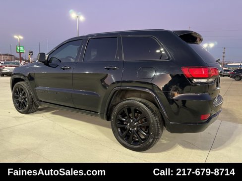 Used 2019 Jeep Grand Cherokee Altitude image 11
