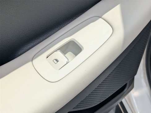 Used 2023 Hyundai Sonata SEL w/ Cargo Package image 28