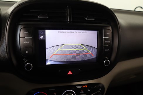 Used 2023 Kia Soul LX w/ LX Technology Package image 6