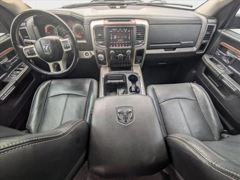 Used 2018 RAM 1500 Laramie w/ Convenience Group image 10