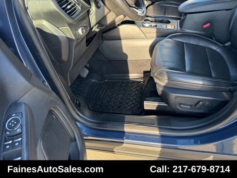 Used 2020 Ford Escape SEL image 5