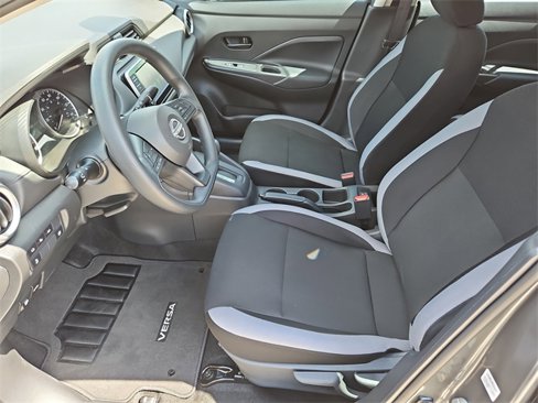 Used 2025 Nissan Versa S w/ Trunk Package image 17