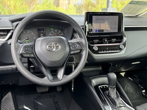 Used 2024 Toyota Corolla LE image 28