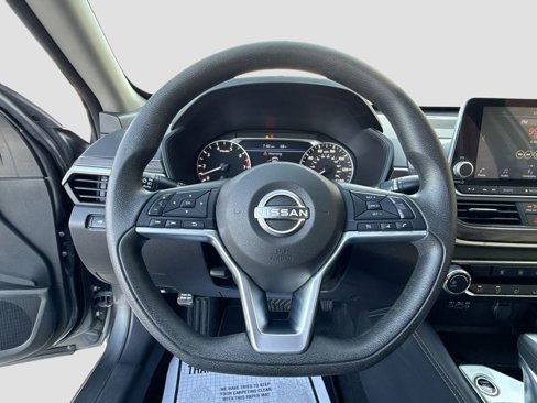 Used 2023 Nissan Altima 2.5 SV image 11