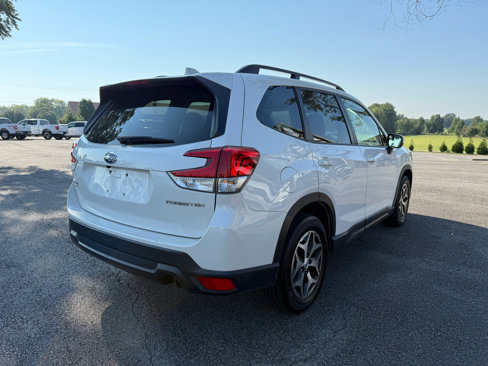 Used 2021 Subaru Forester Premium image 3