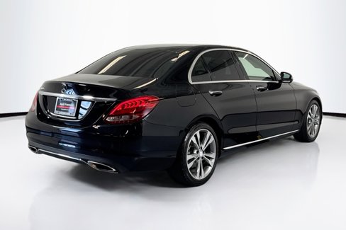 Used 2017 Mercedes-Benz C 300 Sedan image 5