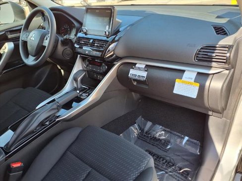 New 2025 Mitsubishi Eclipse Cross LE image 8