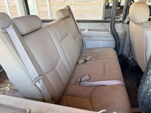 Used 2004 Chevrolet Suburban Z71 w/ Preferred Equipment Group image 24