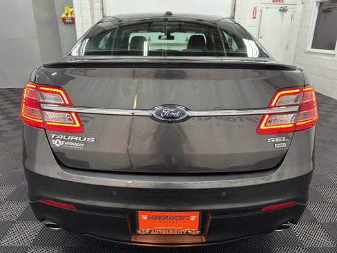 Used 2018 Ford Taurus SEL w/ Equipment Group 201A image 8