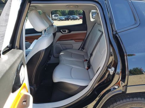 Certified 2022 Jeep Compass Limited image 8