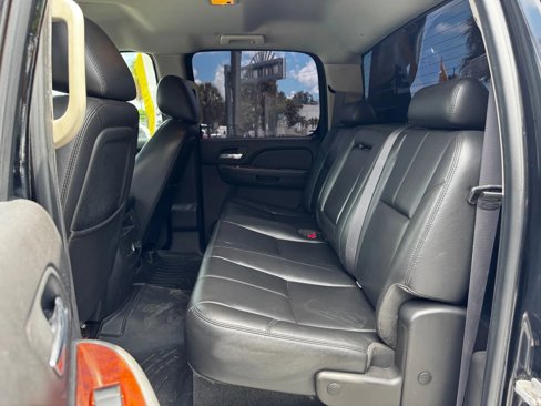 Used 2011 Chevrolet Silverado 3500 LTZ image 23
