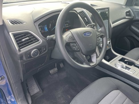 Used 2024 Ford Edge SE w/ Black Appearance Package image 18