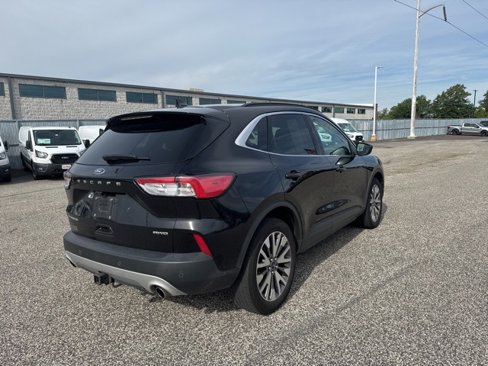 Used 2022 Ford Escape Titanium w/ Class II Trailer Tow Package image 6