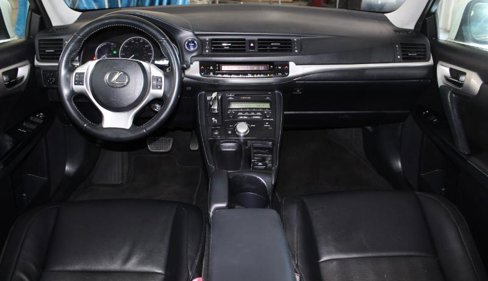 Used 2013 Lexus CT 200h image 29