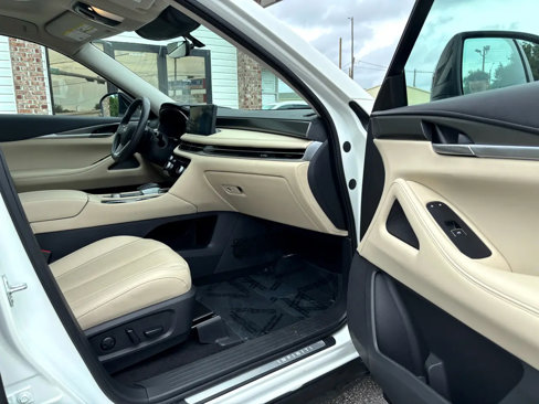 Used 2023 INFINITI QX60 Luxe w/ Cargo Package image 32