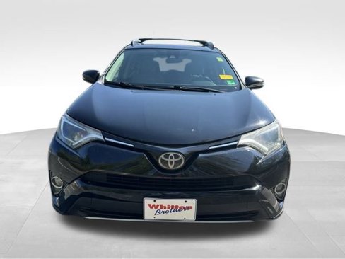 Used 2017 Toyota RAV4 XLE image 10