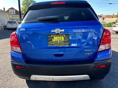 Used 2016 Chevrolet Trax LT w/ LT Sun and Sound Package image 5