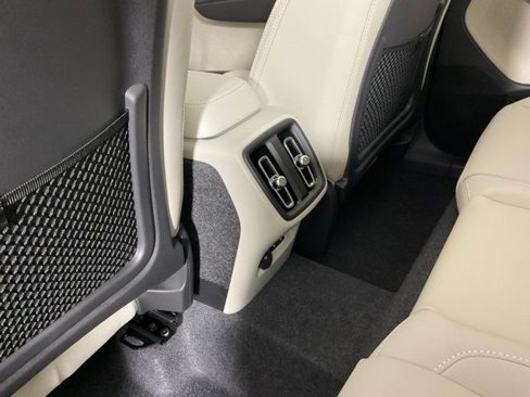 New 2025 Volvo XC40 B5 Plus w/ Protection Package Premier image 18