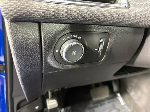Used 2017 Chevrolet Cruze LT w/ Convenience Package image 13
