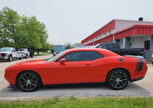 Used 2016 Dodge Challenger R/T Scat Pack w/ Leather Interior Group image 13